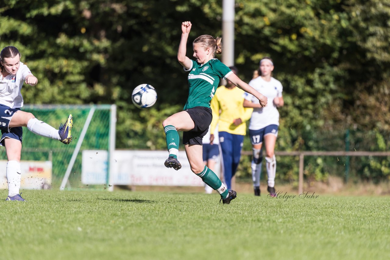 Bild 232 - wBJ VfL Pinneberg - Rissen : Ergebnis: 8:0